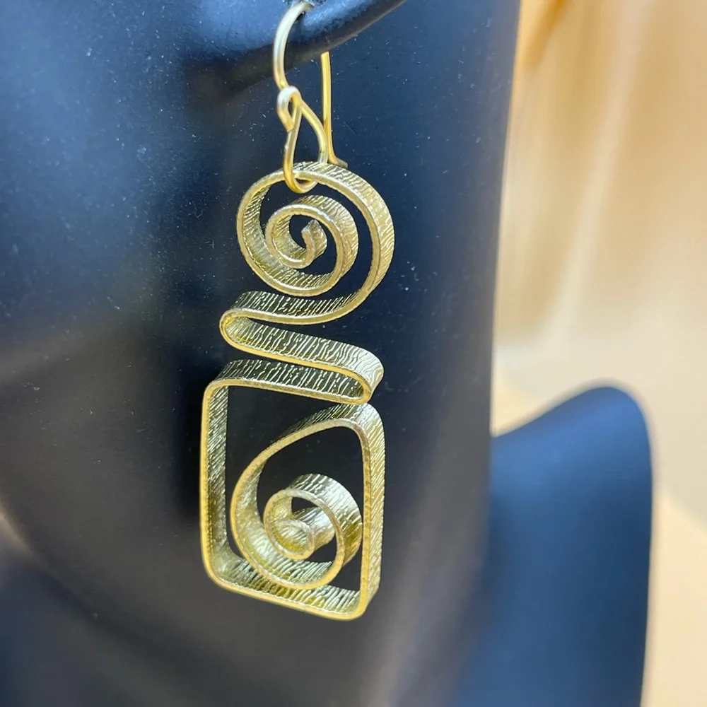 Handcrafted earrings - Picture 3 of 4